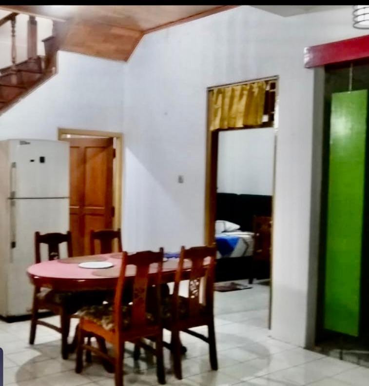 4 Kamar Tidur Bandung